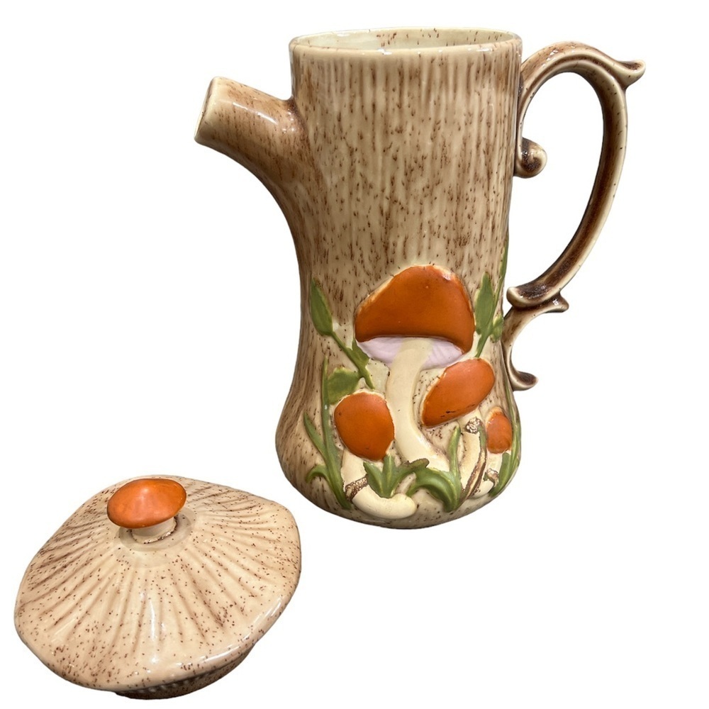 ARNELS Vintage 70’s Mushroom Ceramic watering pitcher w lid old great find